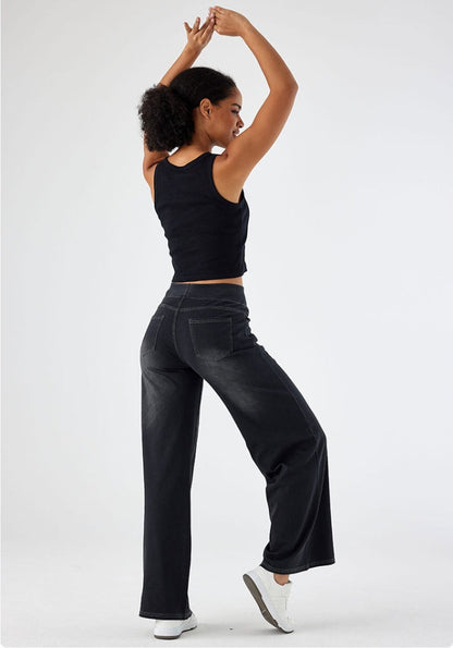 Corinne | High-Waisted Stretch Jeans