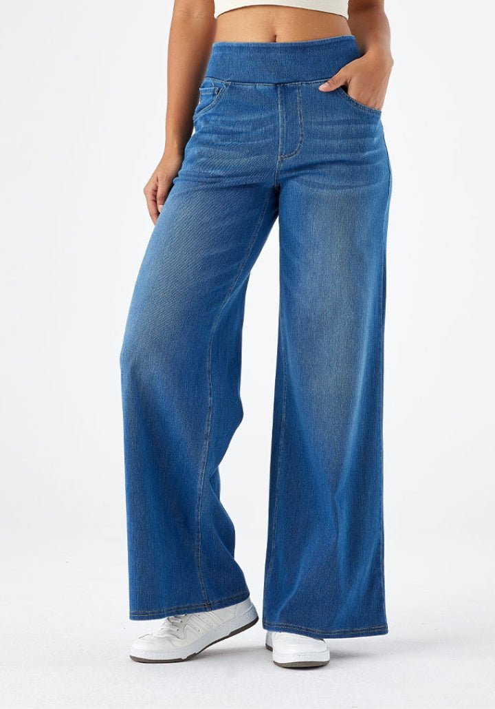 Corinne | High-Waisted Stretch Jeans