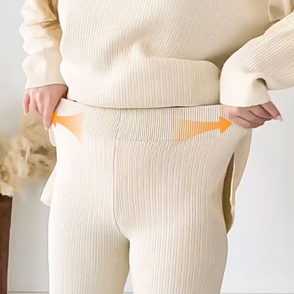 Nellie | Casual two-piece set with V-neck and slit