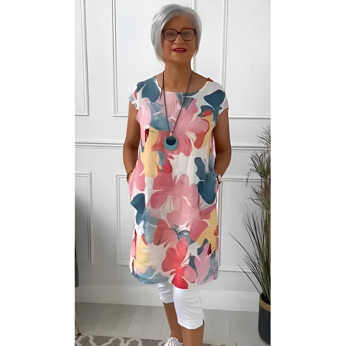 Courtney | Light dress with butterfly print